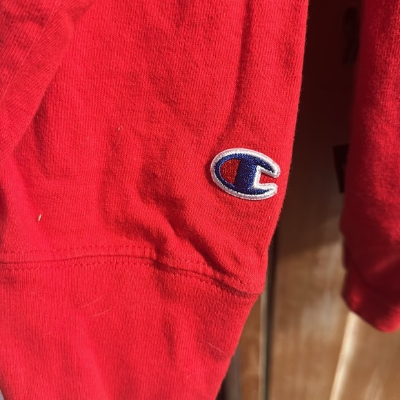 Size 2XL RED LIGHTWEIGHT CHAMPION HOODIE - Picture 6 of 6